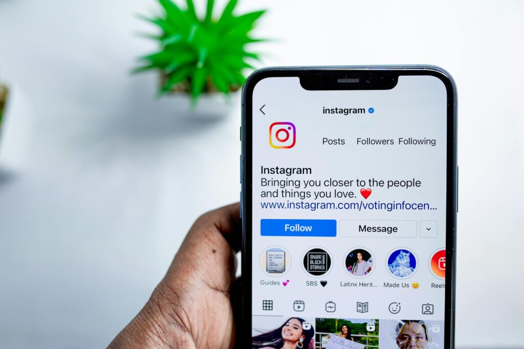 Tela de aplicativo de rede social no celular